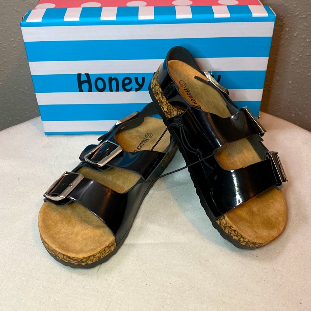Black sandal